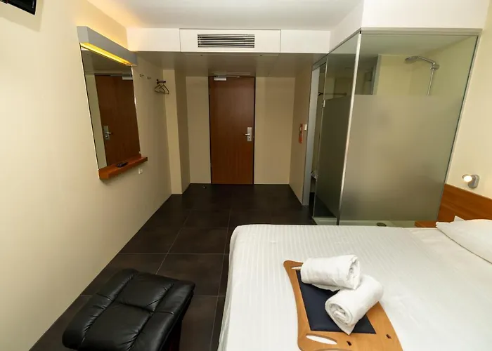 Otel Duesseldorfer Hof 3*